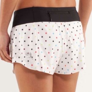 NWT Lululemon Light As Air Short 2012 Seawheeze Wheezy Dot Multi / Black